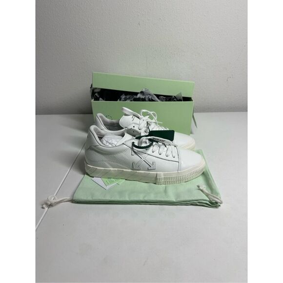NWT OFF-WHITE Vulc Low Leather Women’s Sneaker US 12 / EU 42 White Red - Picture 1 of 11
